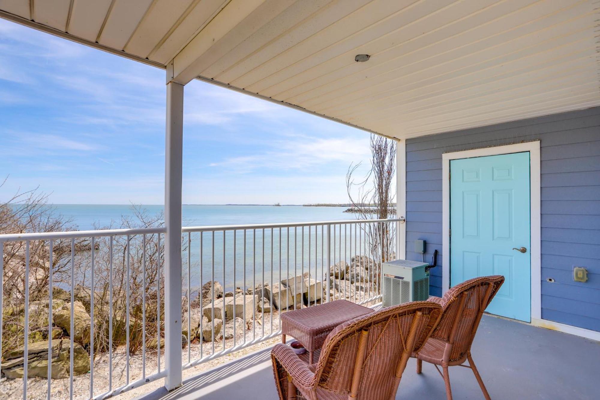 Waterfront Bass Island Retreat With Balcony And Tv Apartman Put-in-Bay Kültér fotó